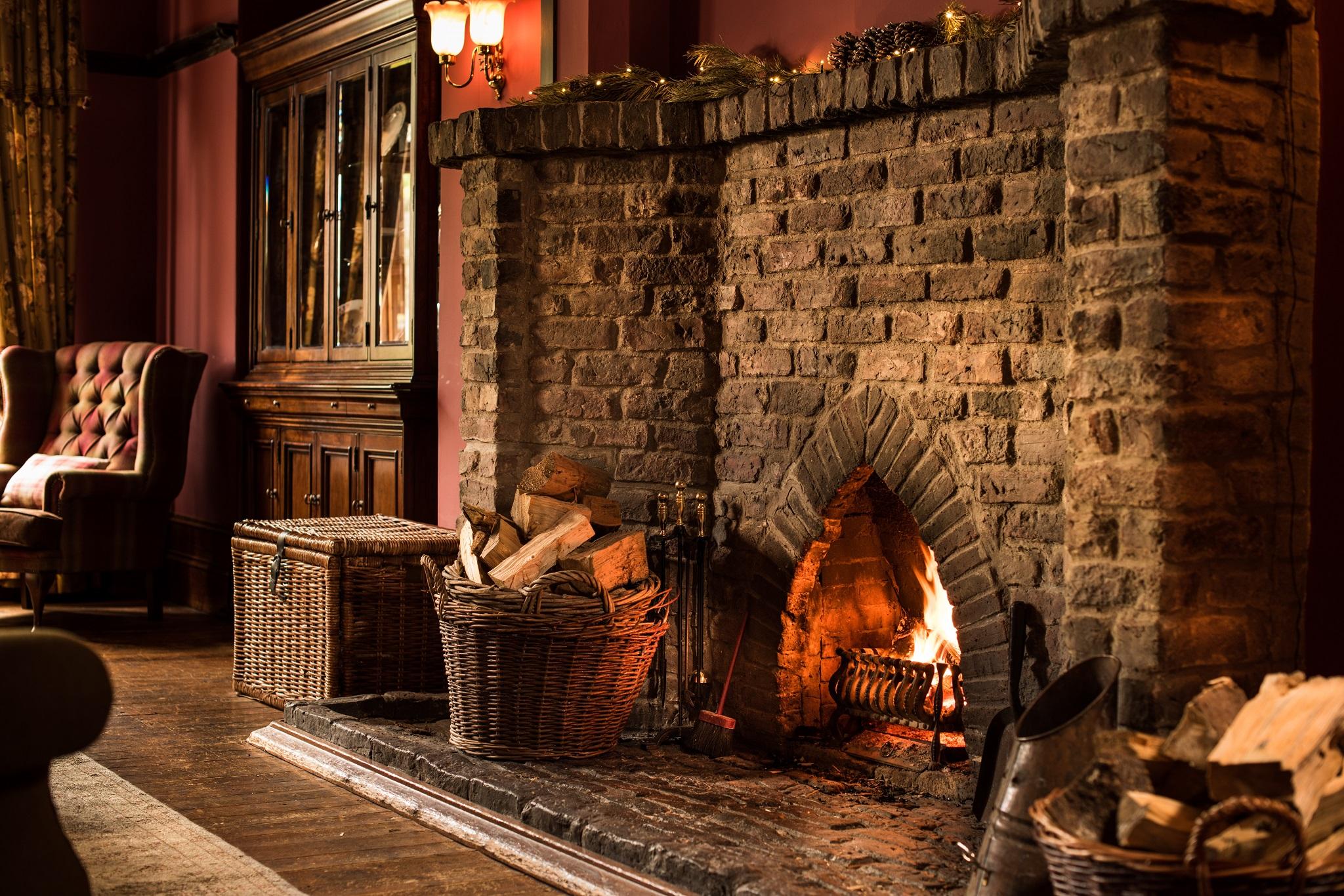 Balmoral Arms Hotel Ballater Ngoại thất bức ảnh