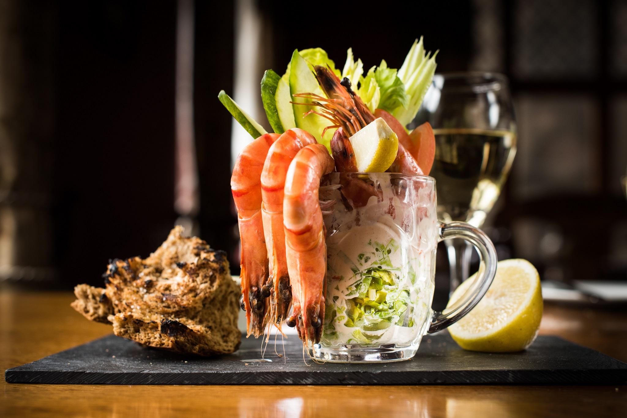 Balmoral Arms Hotel Ballater Ngoại thất bức ảnh
