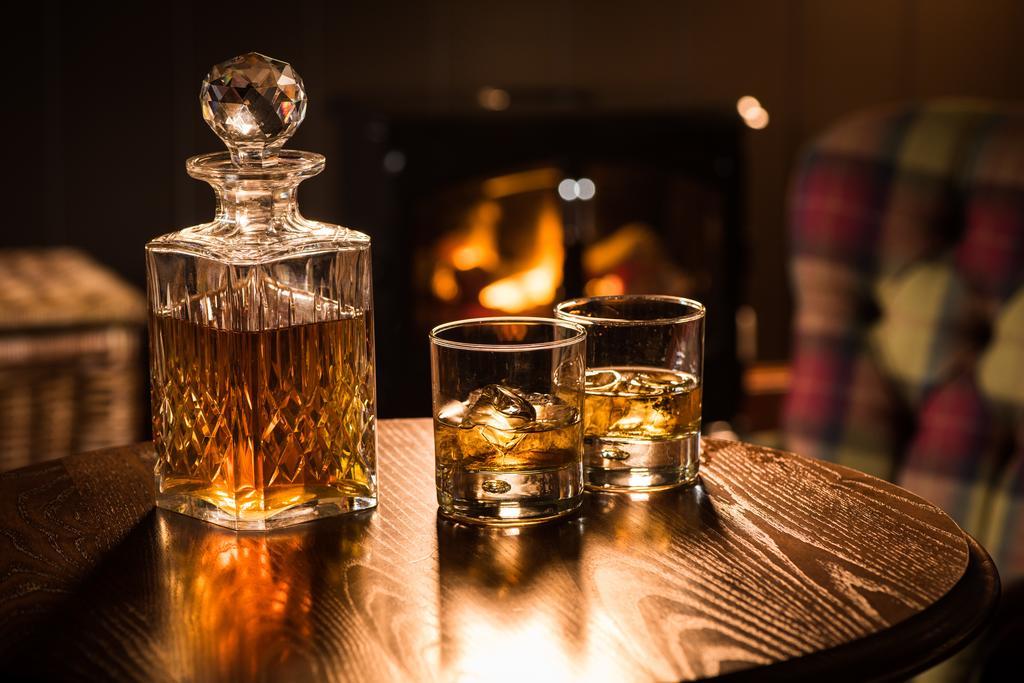 Balmoral Arms Hotel Ballater Ngoại thất bức ảnh